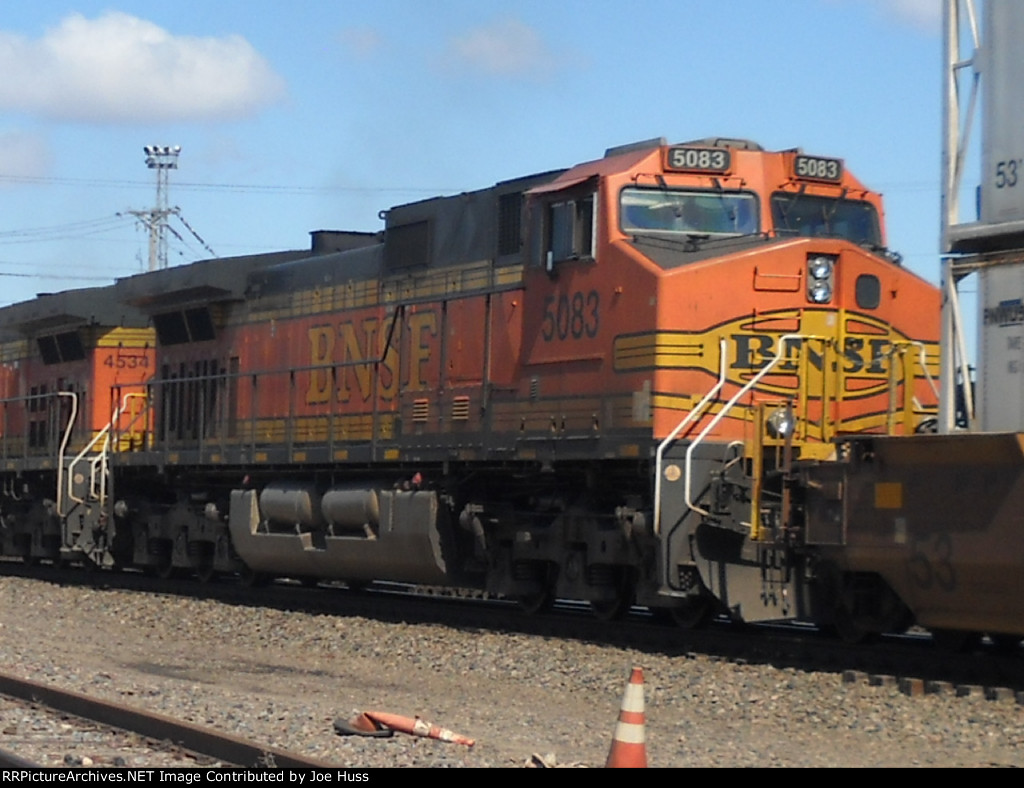 BNSF 5083